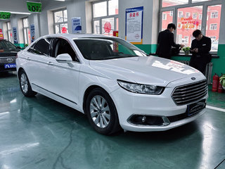 福特金牛座 1.5T 
