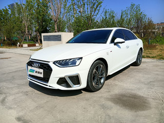 奥迪A4L 40TFSI 2.0T 自动 时尚动感型 