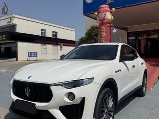 玛莎拉蒂Levante 3.0T 