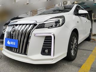 别克GL8 陆上公务舱 2.0T 自动 652T舒适型 