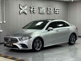 奔驰A级 A180L 1.3T 自动 改款运动轿车特殊配置 