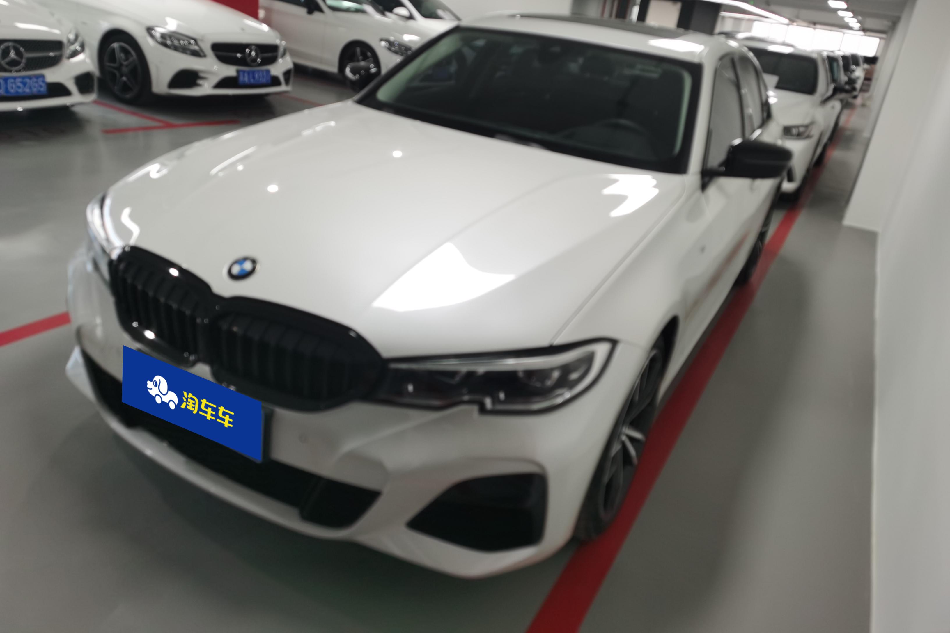 宝马3系 330i 2020款 2.0T 自动 汽油 M运动曜夜套装 价格0万