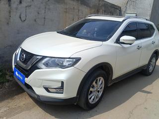 奇骏 2.0L 智联舒适版 