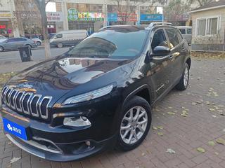 吉普自由光 2.4L 自动 领先版 