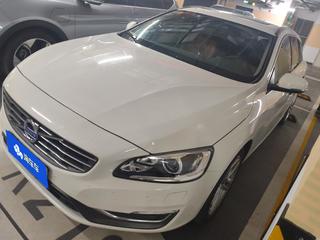 沃尔沃V60 T5 2.0T 自动 改款智逸版 