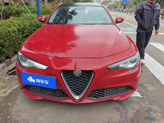 阿尔法罗密欧Giulia 2.0T 自动 豪华版 