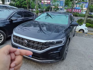 大众帕萨特 2.0T 自动 330TSI精英版 