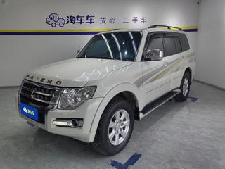 三菱帕杰罗 3.0L 自动 尊贵越野版 