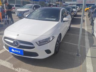 奔驰A级 1.3T 