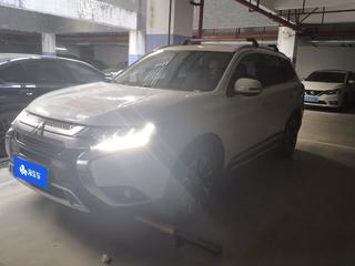 三菱欧蓝德 2.4L 自动 致享版 
