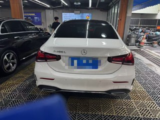 奔驰A级 1.3T 