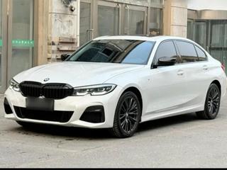 宝马3系 330i 2.0T 自动 M运动曜夜套装 