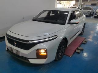 宝骏RC-5 1.5L 自动 智耀精英型 