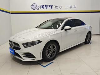 奔驰A级 A180L 1.3T 自动 运动轿车 