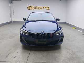 宝马1系 120i 1.5T 自动 M运动曜夜版 