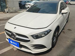 奔驰A级 A200L 1.3T 自动 运动轿车版 