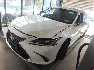 雷克萨斯ES 300h 