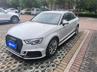 奥迪A3 35TFSI 1.4T 自动 进取型30周年Limousine 
