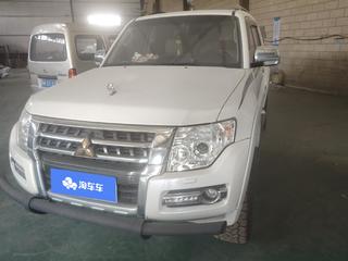 帕杰罗 3.8L 旗舰天窗版 