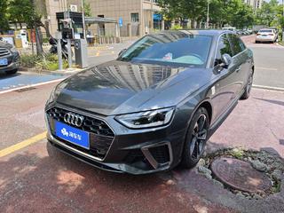 奥迪A4L 40TFSI 2.0T 自动 时尚动感型 