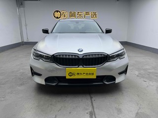 宝马3系 320i 