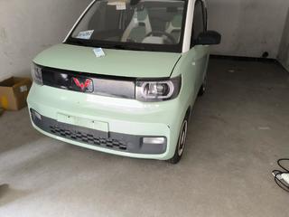 宏光MINI EV 马卡龙夹心款170km续航磷酸铁锂 