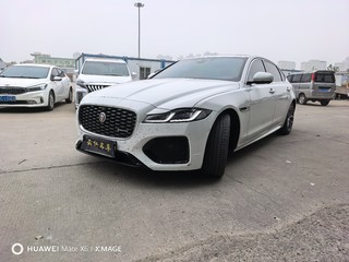 捷豹XFL 2.0T 