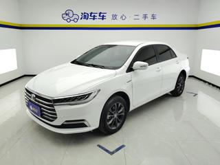 比亚迪秦 