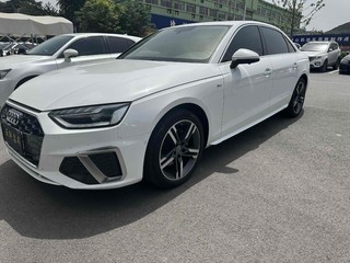 奥迪A4L 40TFSI 