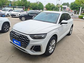奥迪Q5L 40TFSI 2.0T 自动 豪华动感型 