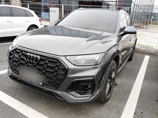 奥迪Q5L 40TFSI 2.0T 自动 时尚动感型 