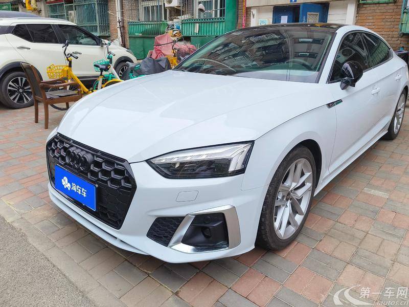 奥迪A5掀背 40TFSI [进口] 2023款 2.0T 自动 汽油 时尚动感型 