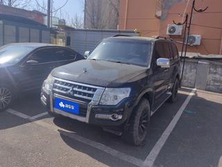 帕杰罗 3.8L 尊贵版 