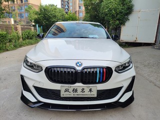 宝马1系 125i 2.0T 自动 M运动曜夜版 