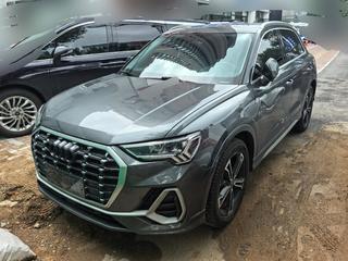 奥迪Q3 2.0T quattro时尚动感型 