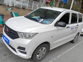 宏光 S 1.5L 7座 基本型 